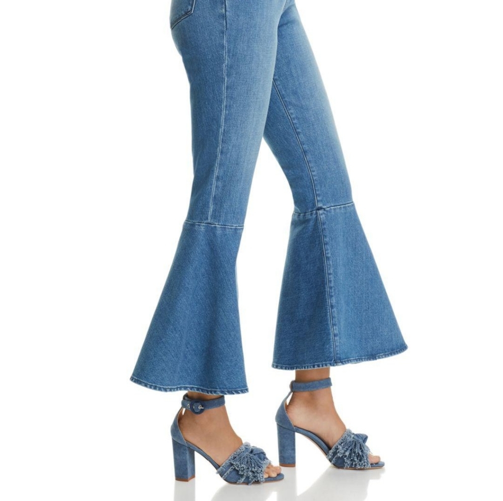 NWT Frame Denim Flounce jeans in color "Copeland"